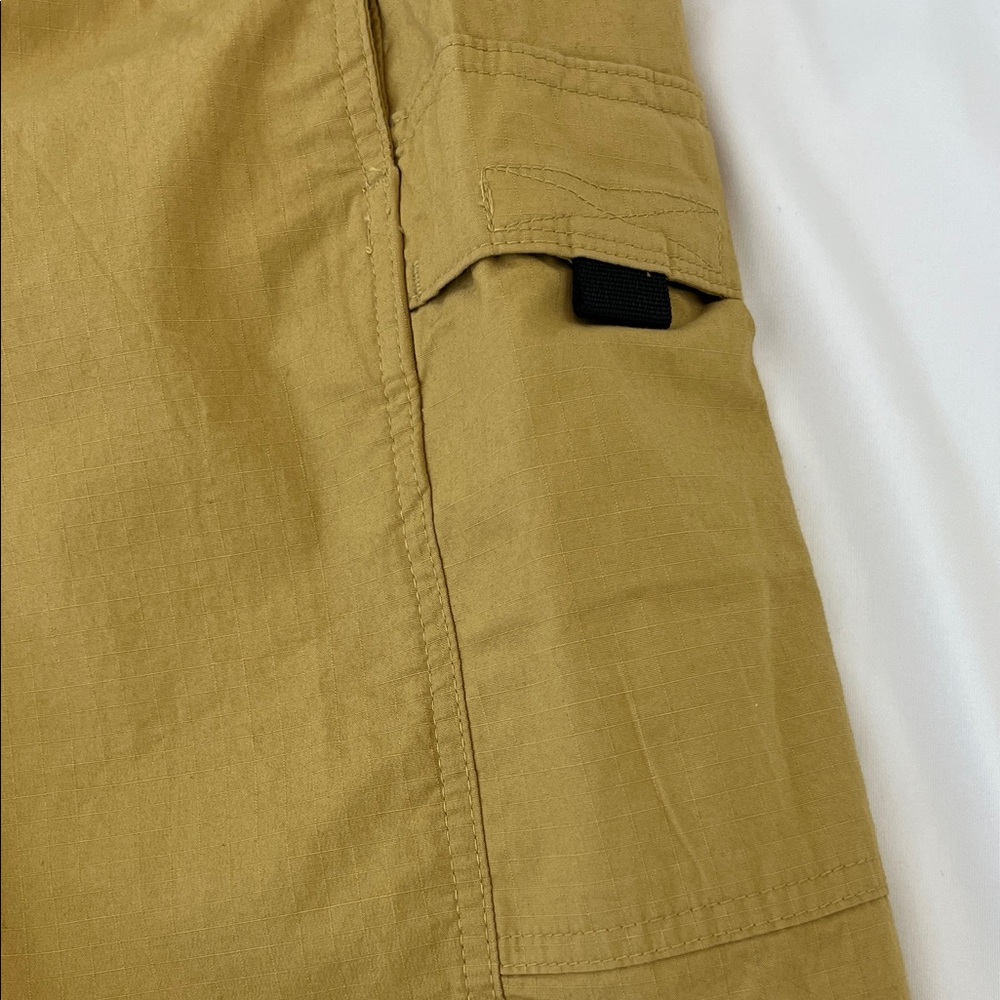 The North Face Men's Khaki Cargo Shorts - Picture 4 of 7